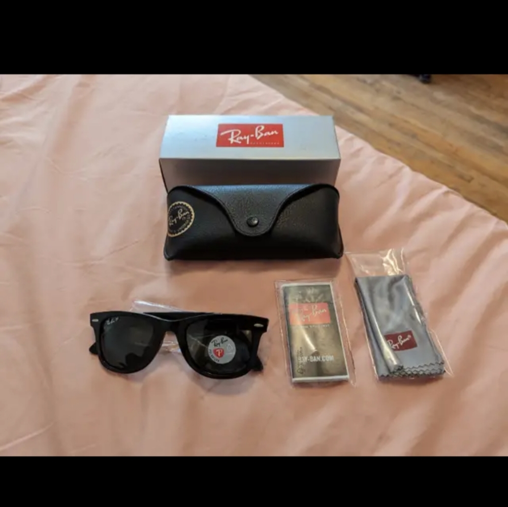 Ray Ban Wayfarer Ease (RB4340) Polarized (Brand New)
